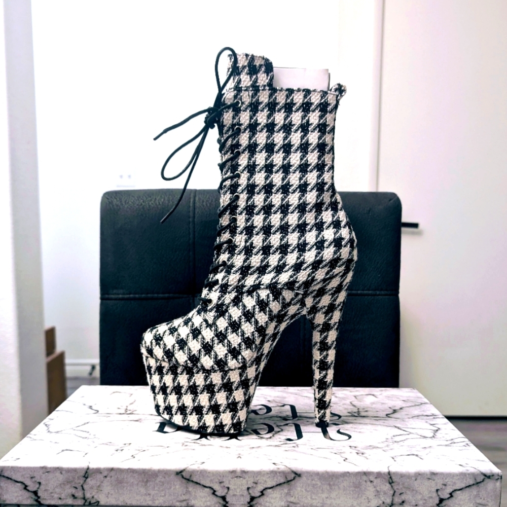 SOLD NIB Limited Edition Hella Heels Houndstooth Boots